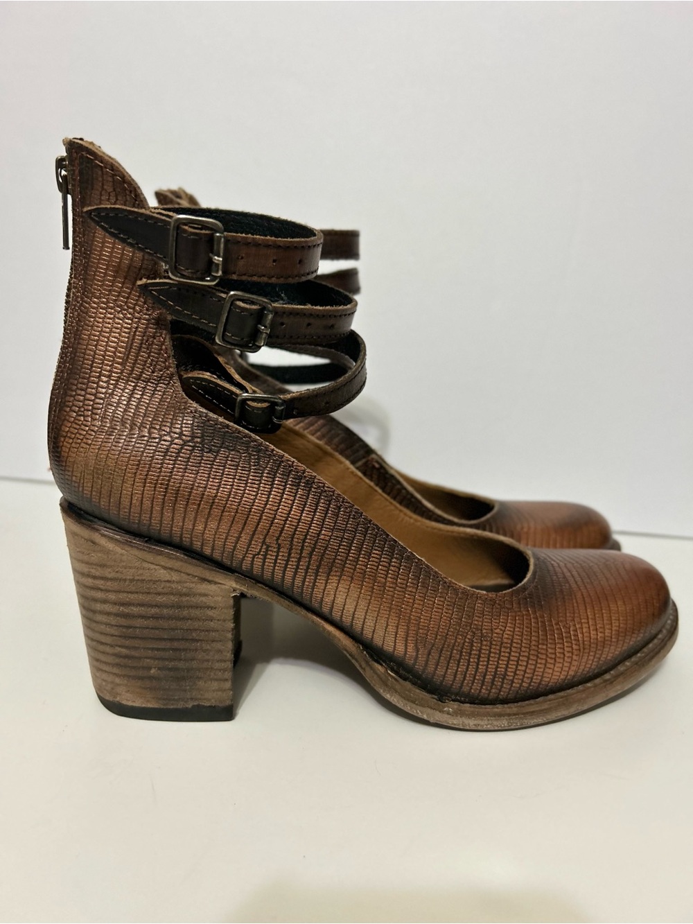 ⭐️Freebird Randy Snake Print Copper shoes size 10⭐️ - Picture 4 of 10